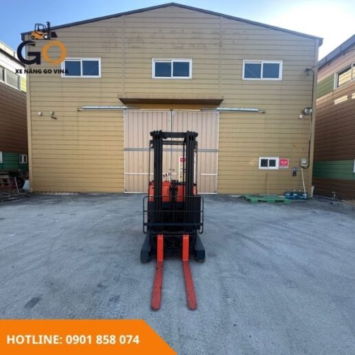 jkvforklift-xe-nang-dien-dung-lai-Toyota-geneo-r-3