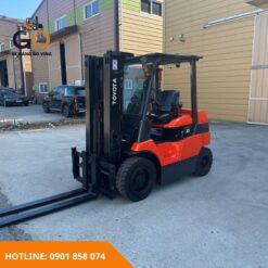 jkvforklift-xe-nang-dien-toyota-7fb30-3