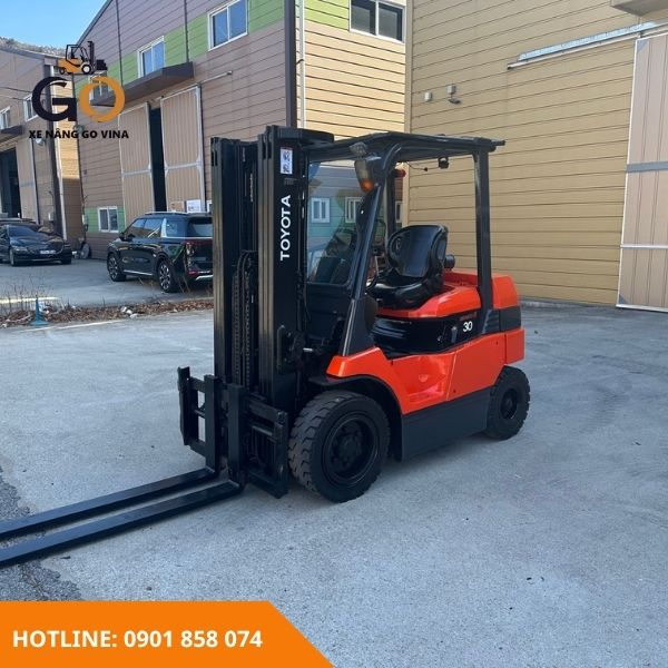 jkvforklift-xe-nang-dien-toyota-7fb30-3