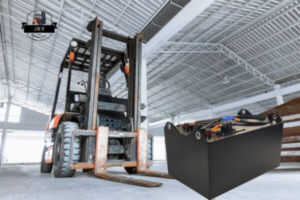 jkvforklift-pin-lithium-cho-xe-nang-dien-3