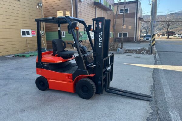 jkvforklift-tai-trong-xe-nang-la-gi-4